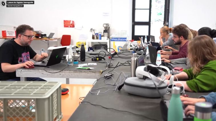 Labor #4: „Das Metaversum als Bühnenlabor“ in der Muffathalle München | 2022 Labor #4: „Das Metaversum als Bühnenlabor“ in der Muffathalle München