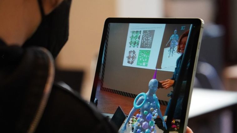 Labor#6: Labor „Augmenting Costumes“ in der Akademie für Theater und Digitalität, Dortmund | 2022 Labor#6: Labor „Augmenting Costumes“ in der Akademie für Theater und Digitalität, Dortmund